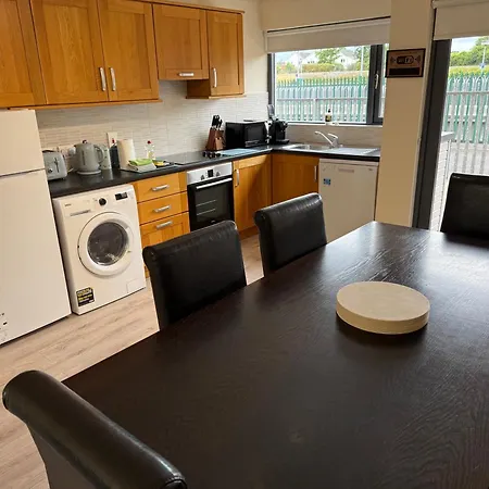 Large Four Bedroom Town Centre House *